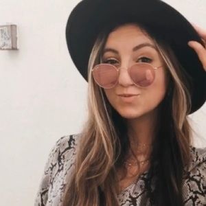 Meet your Posher, Cheryl